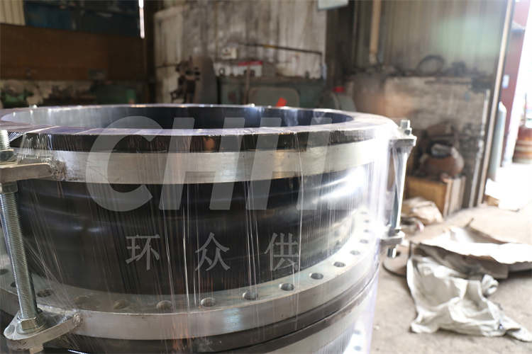 Customized Manufacturing of Flanged Rubber Expansion Joints